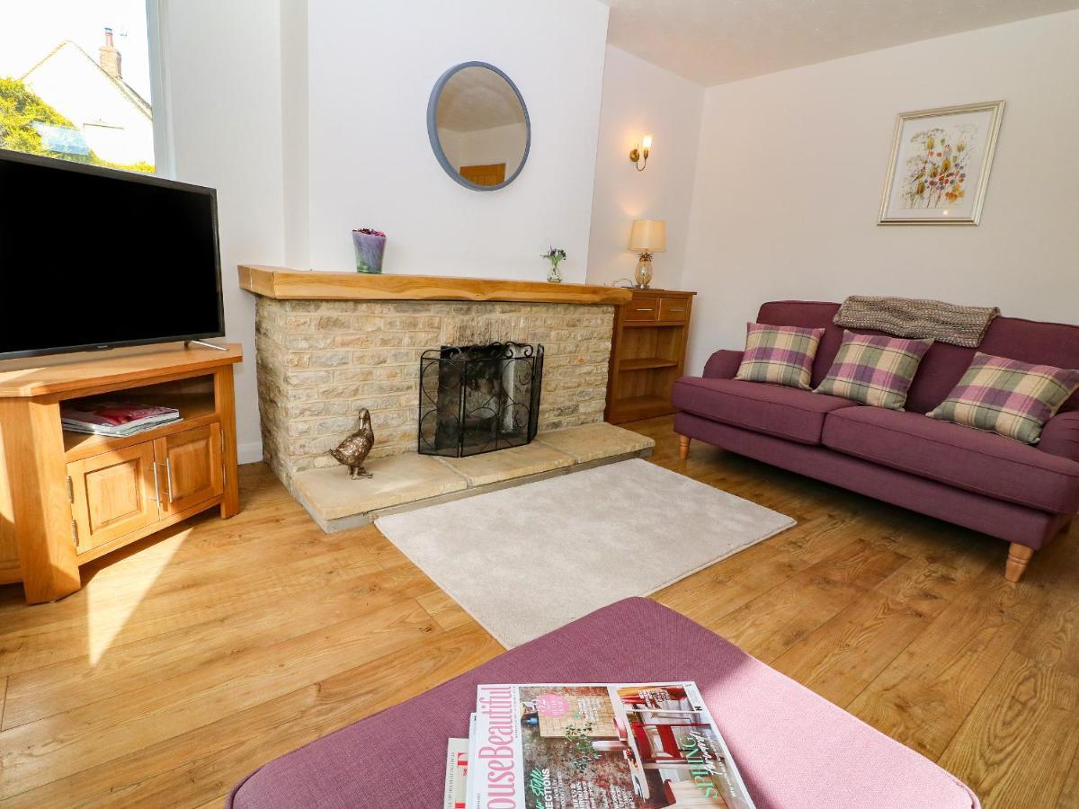 Honeystones Witney Exterior foto