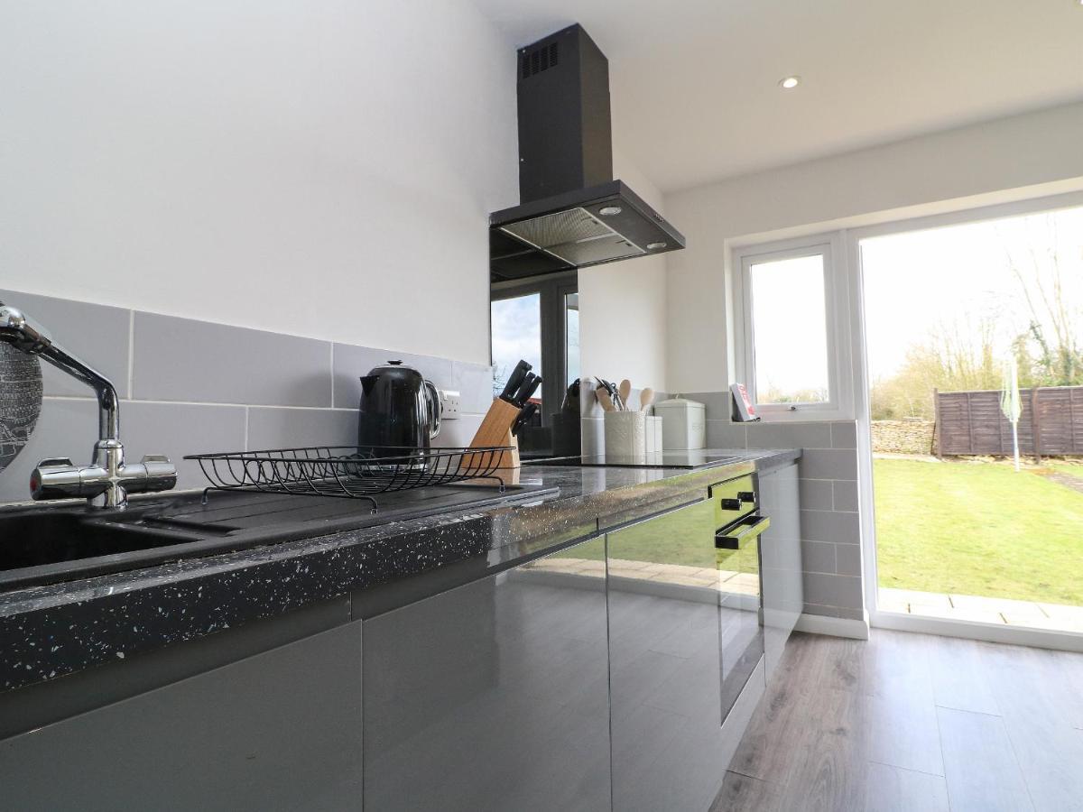 Honeystones Witney Exterior foto