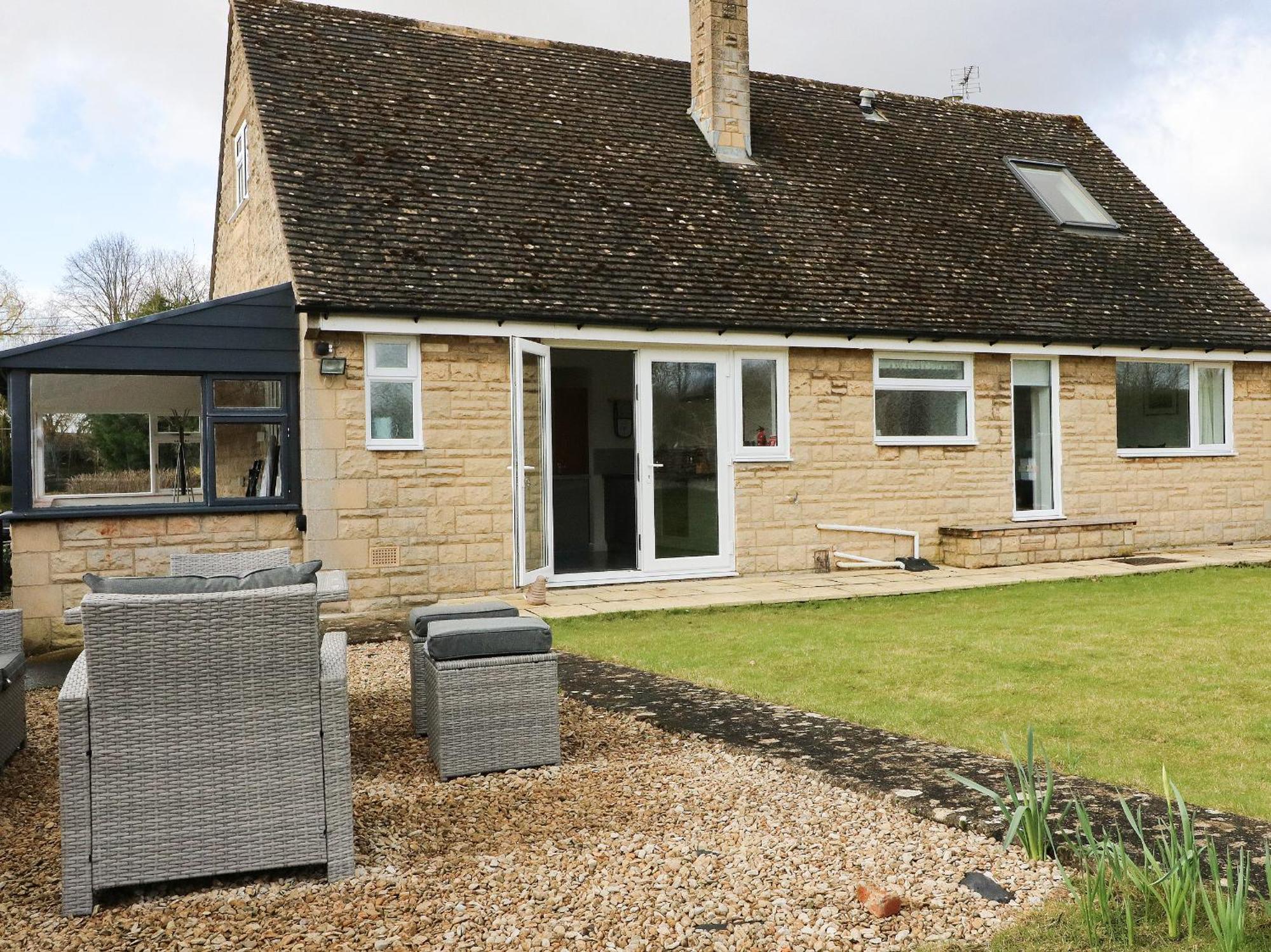 Honeystones Witney Exterior foto