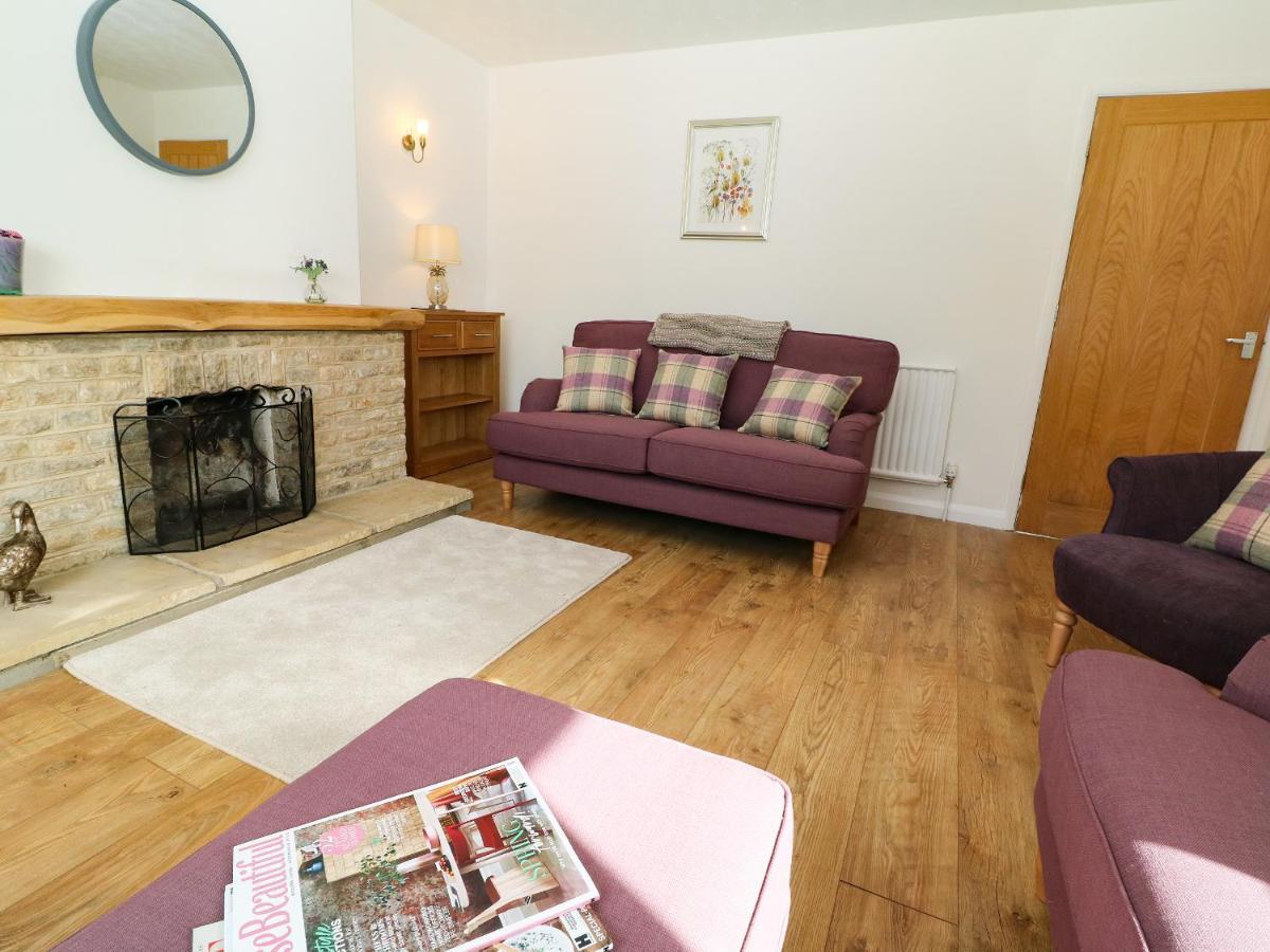 Honeystones Witney Exterior foto