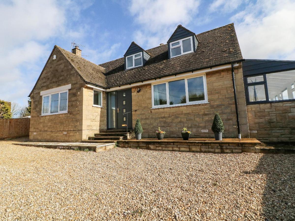 Honeystones Witney Exterior foto